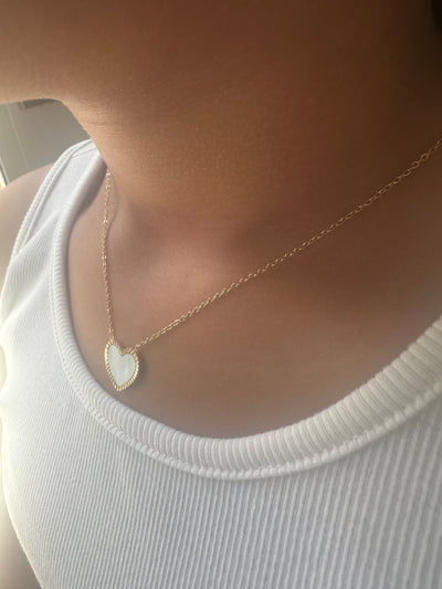 Mother pearl heart necklace