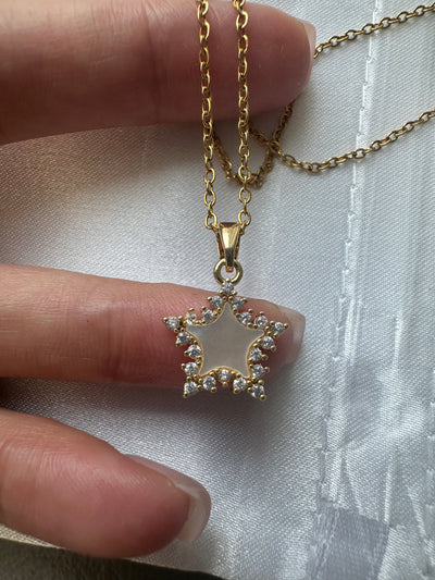 Mother pearl star necklace with Zirconia ⭐️