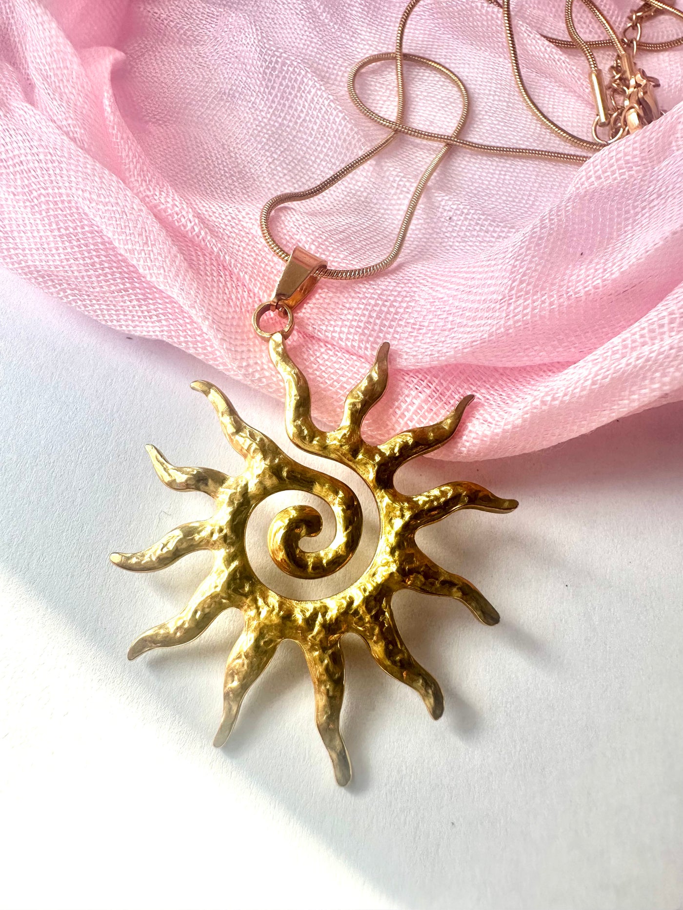Sunny necklace pendant