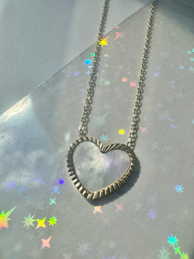 Mother pearl heart necklace