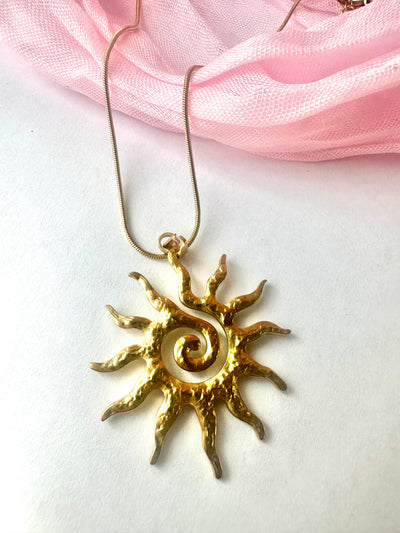 Sunny necklace pendant