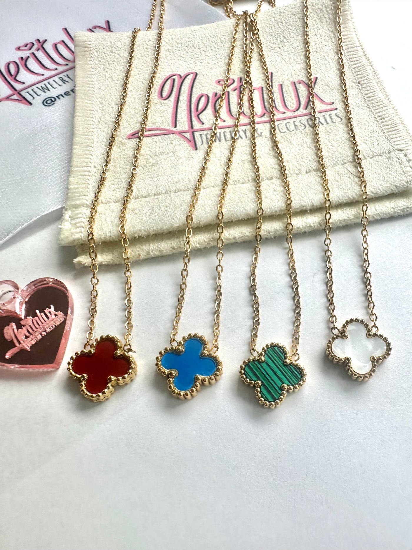 Single clover necklaces❤️💙💚🤍