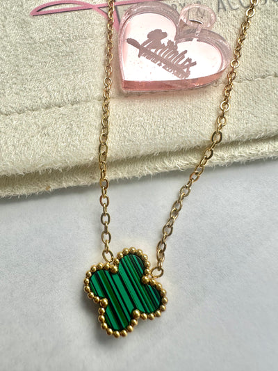 Single clover necklaces❤️💙💚🤍