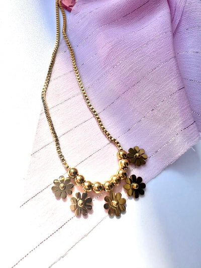 Flowers Pendant Necklace