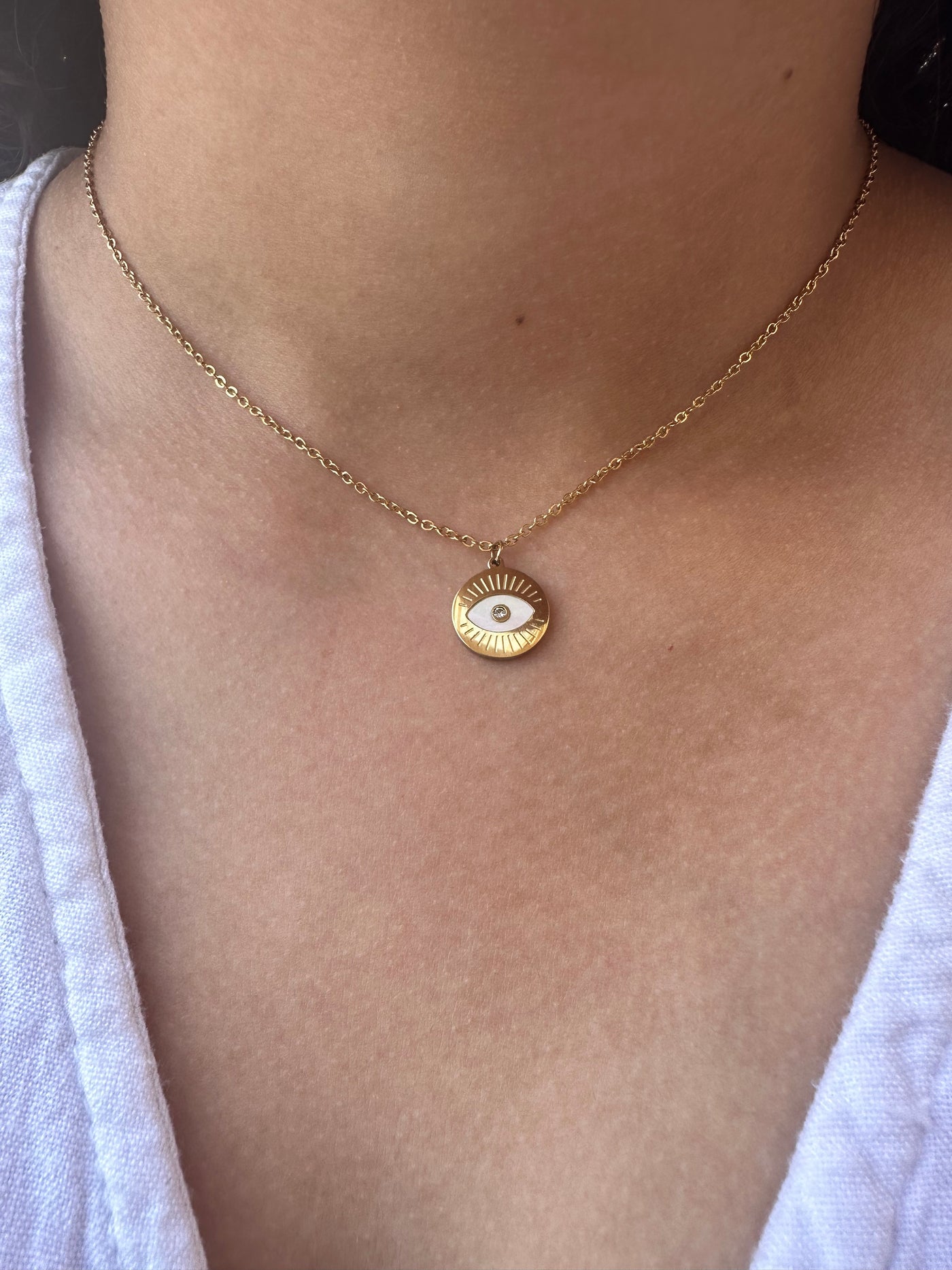 Eye Round Necklace