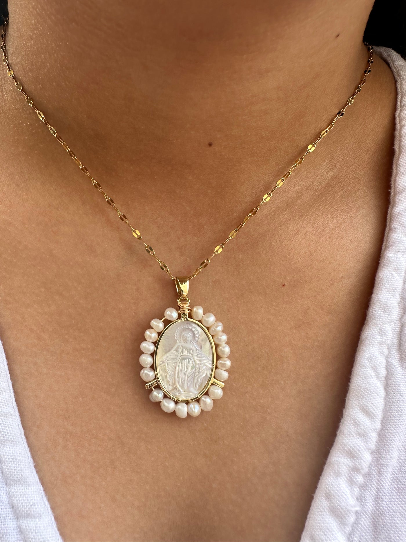 Mother Pearl Necklace