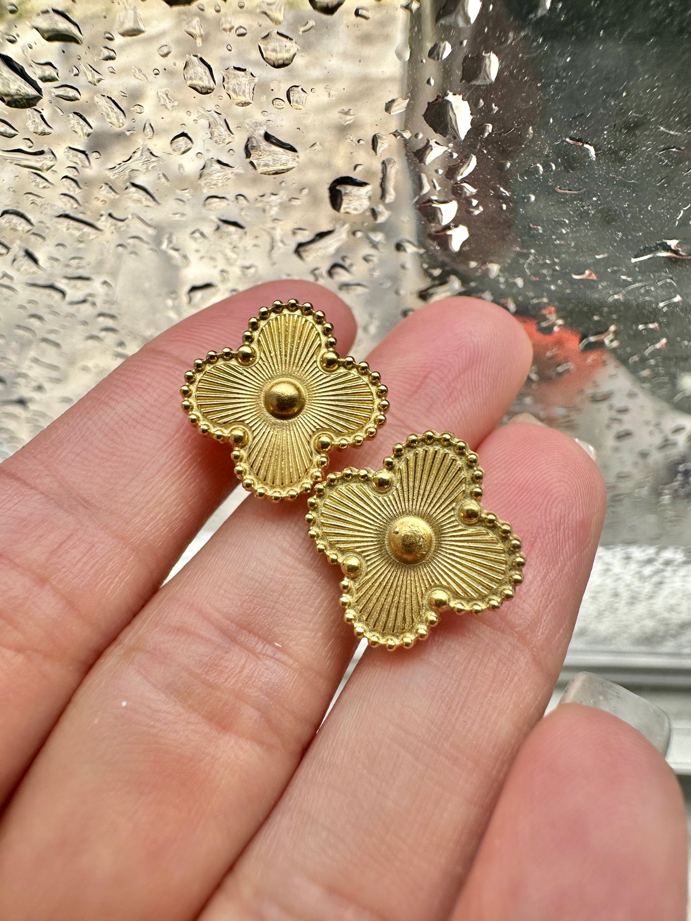 Gold Clover Earrings