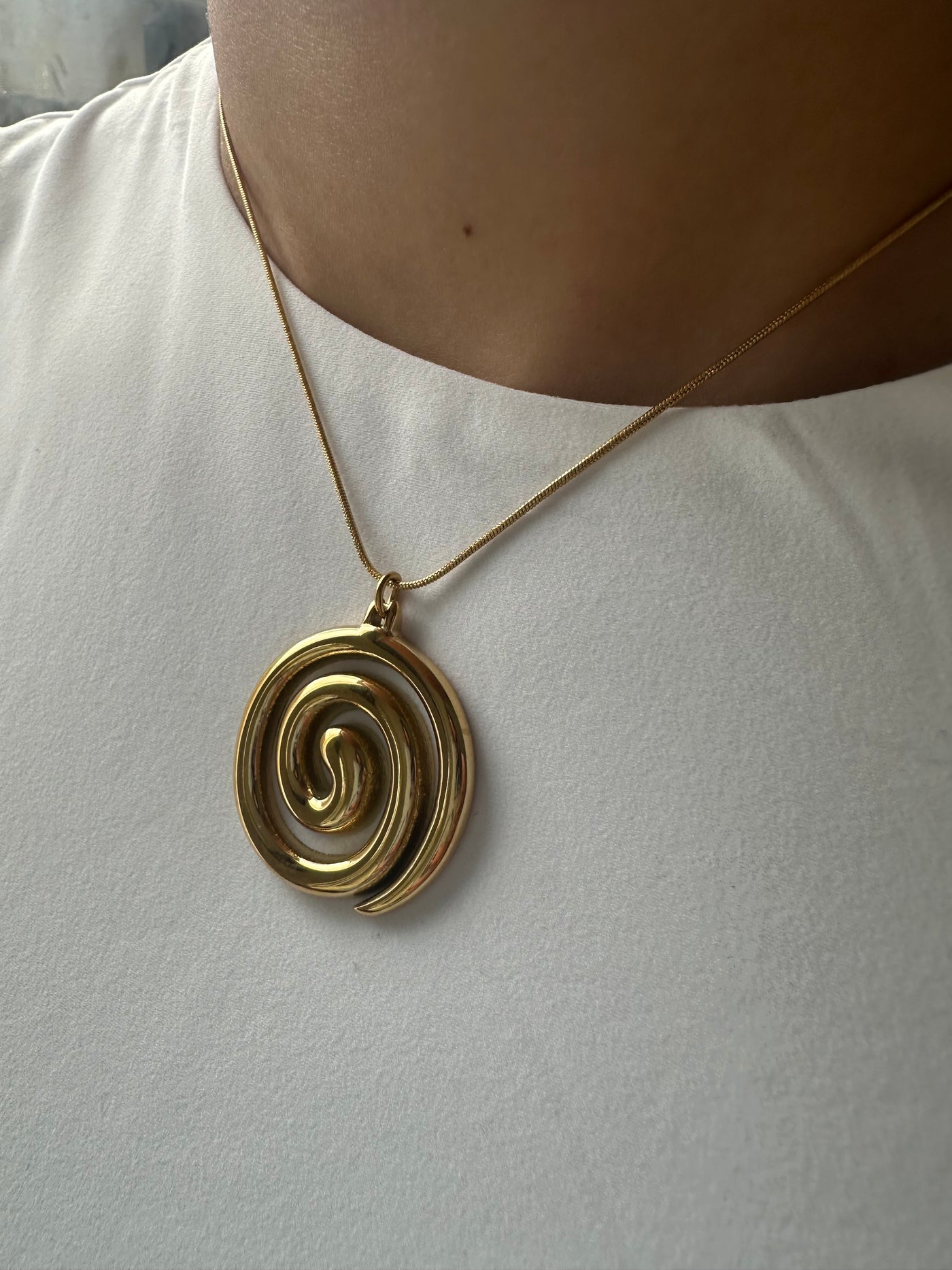 SNAIL NECKLACE