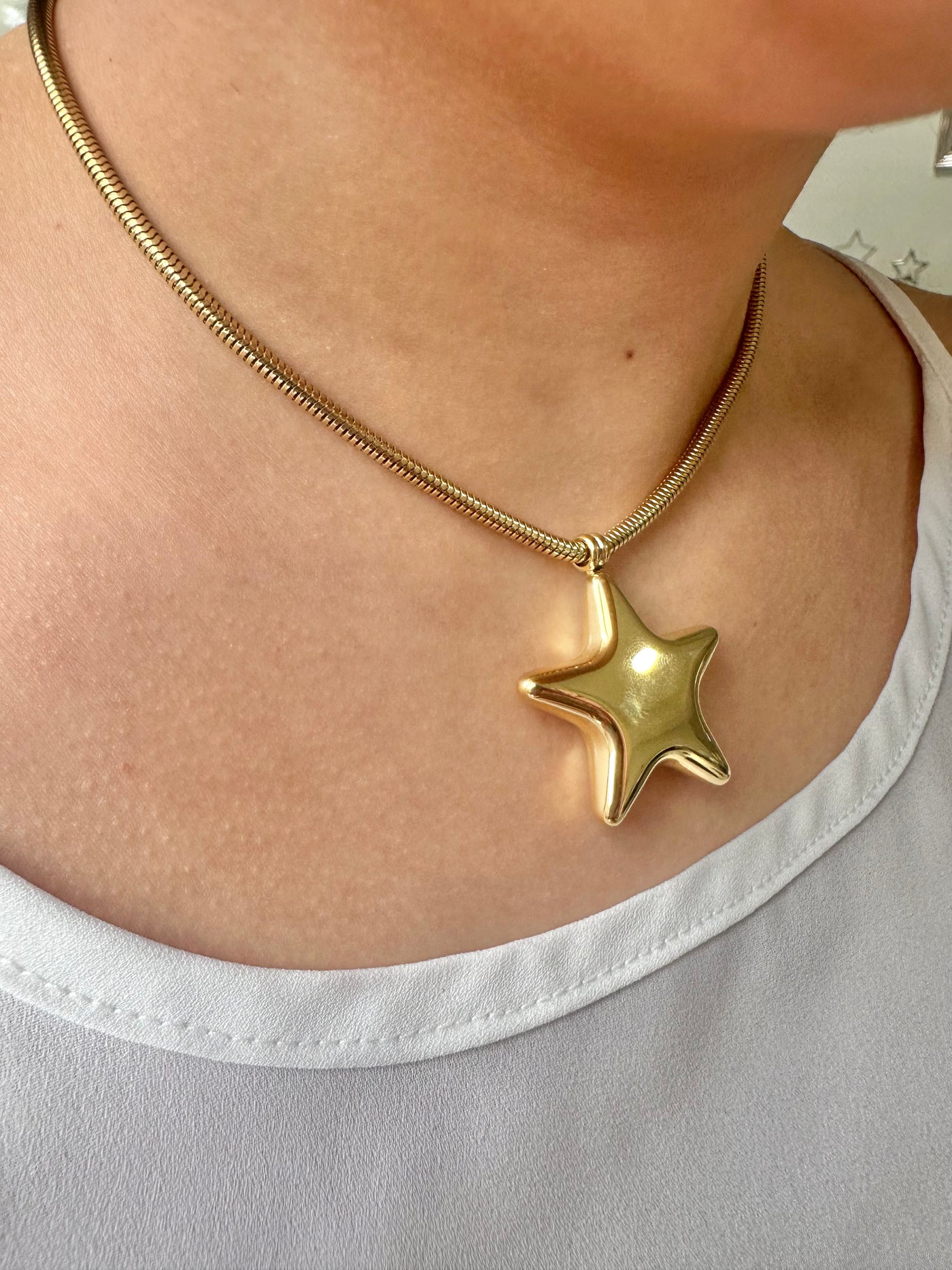 CHUNKY STAR NECKLACE