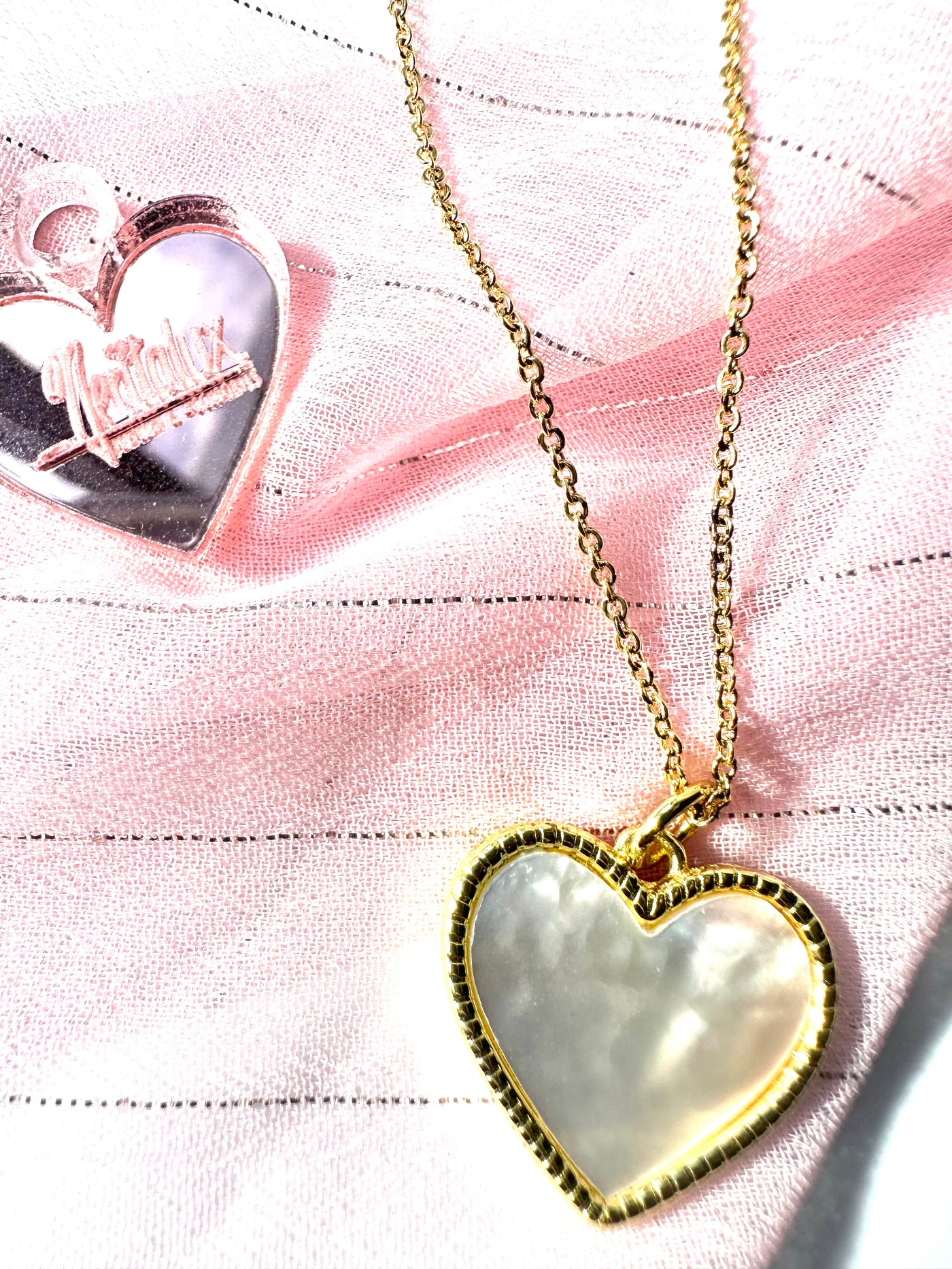 Nacre Pearl Heart Necklace