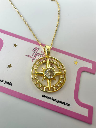 CIRCLE POINTE STAR NECKLACE