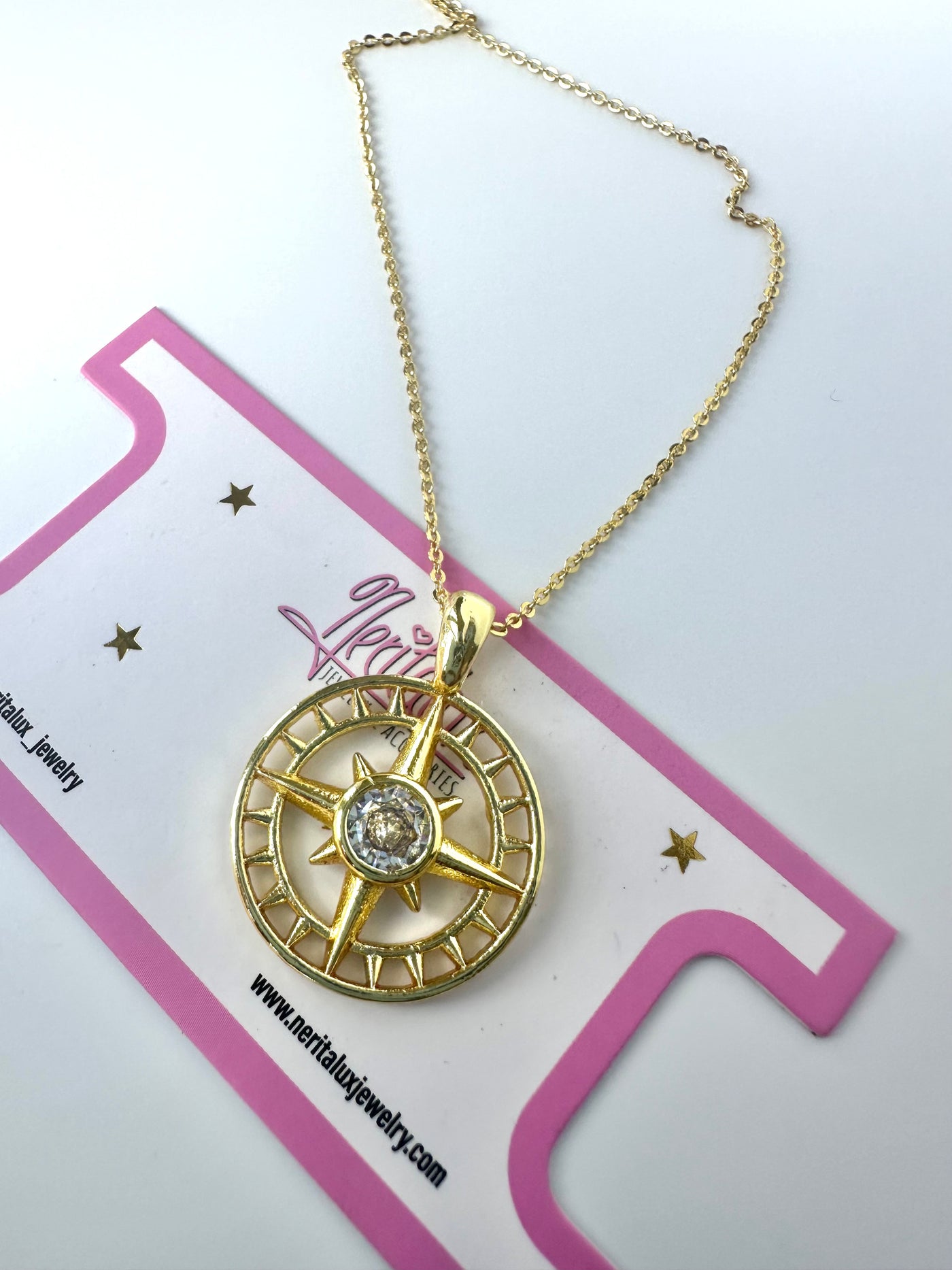 CIRCLE POINTE STAR NECKLACE