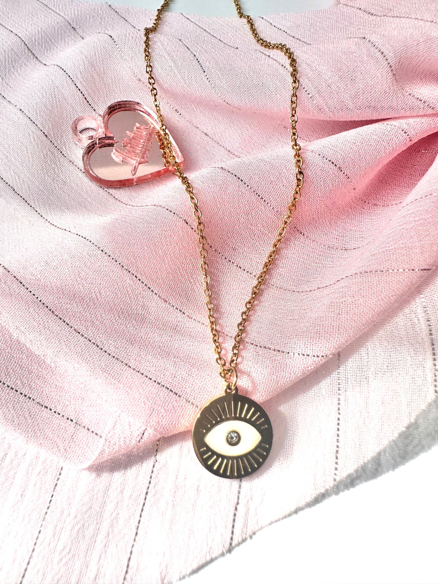 Eye Round Necklace