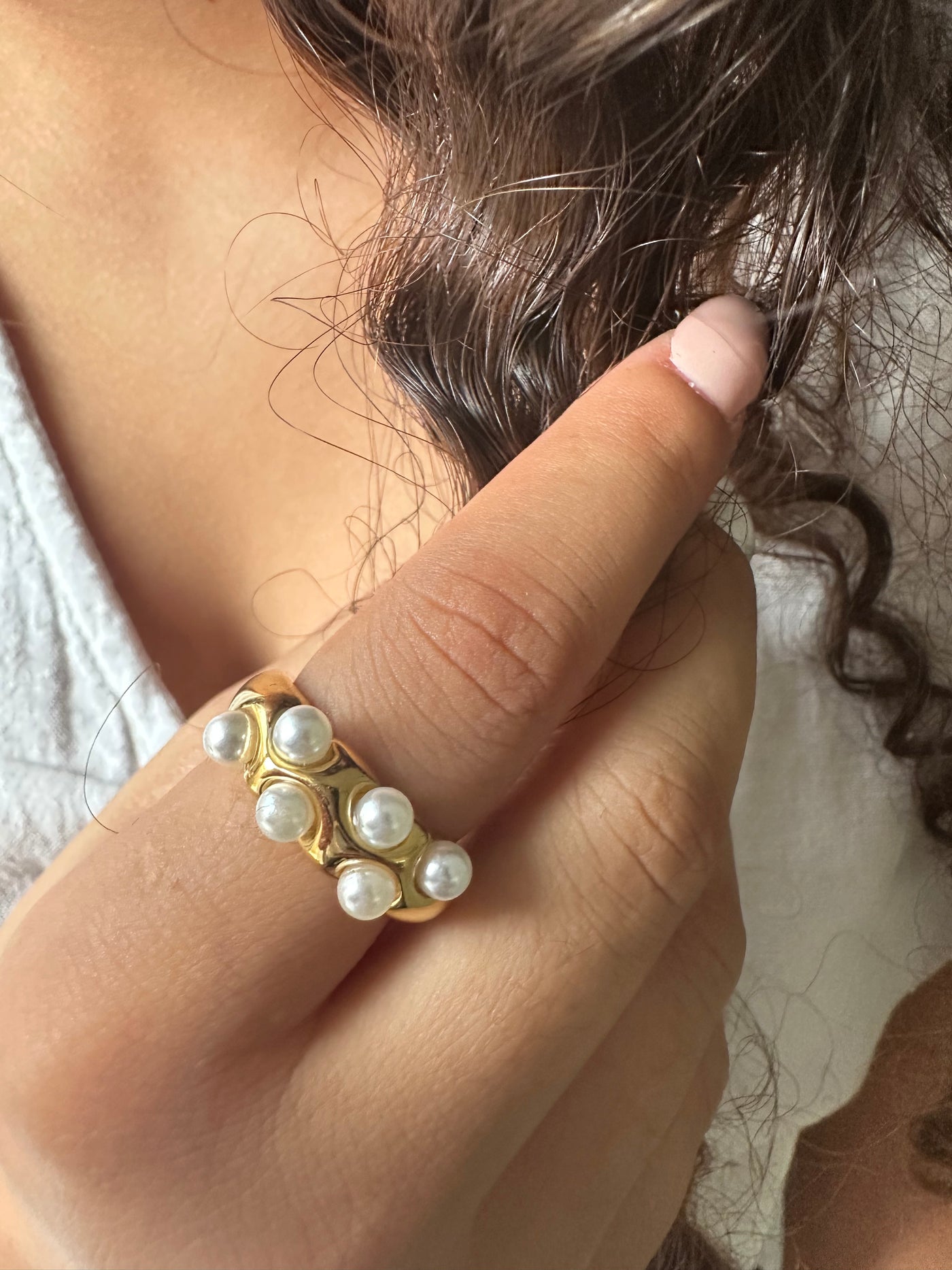 Six Pearl Ring