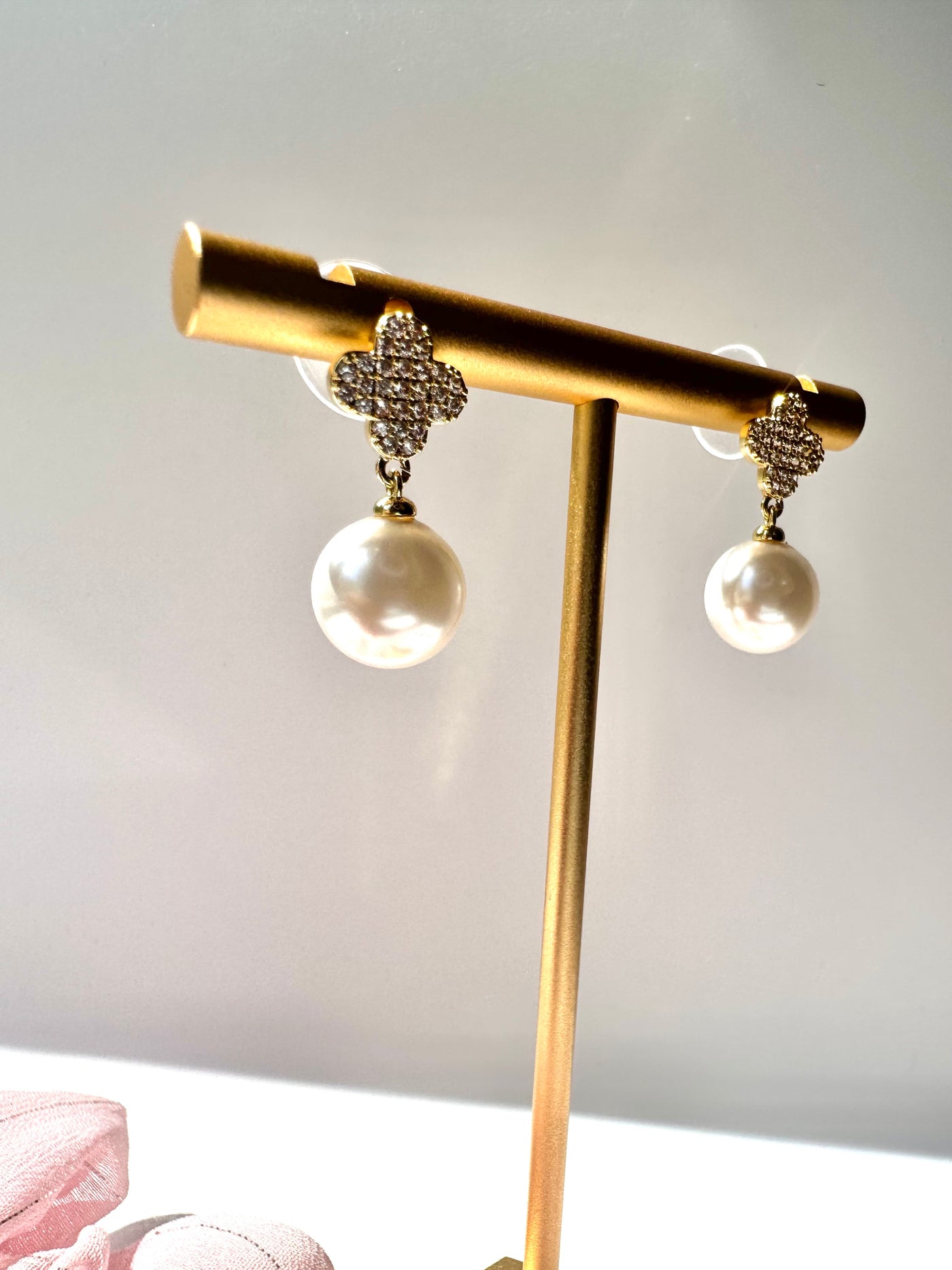 Clover Zirconia Drop Pearl Earrings