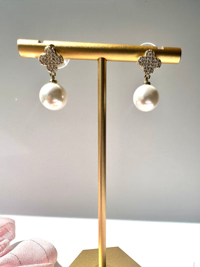 Clover Zirconia Drop Pearl Earrings