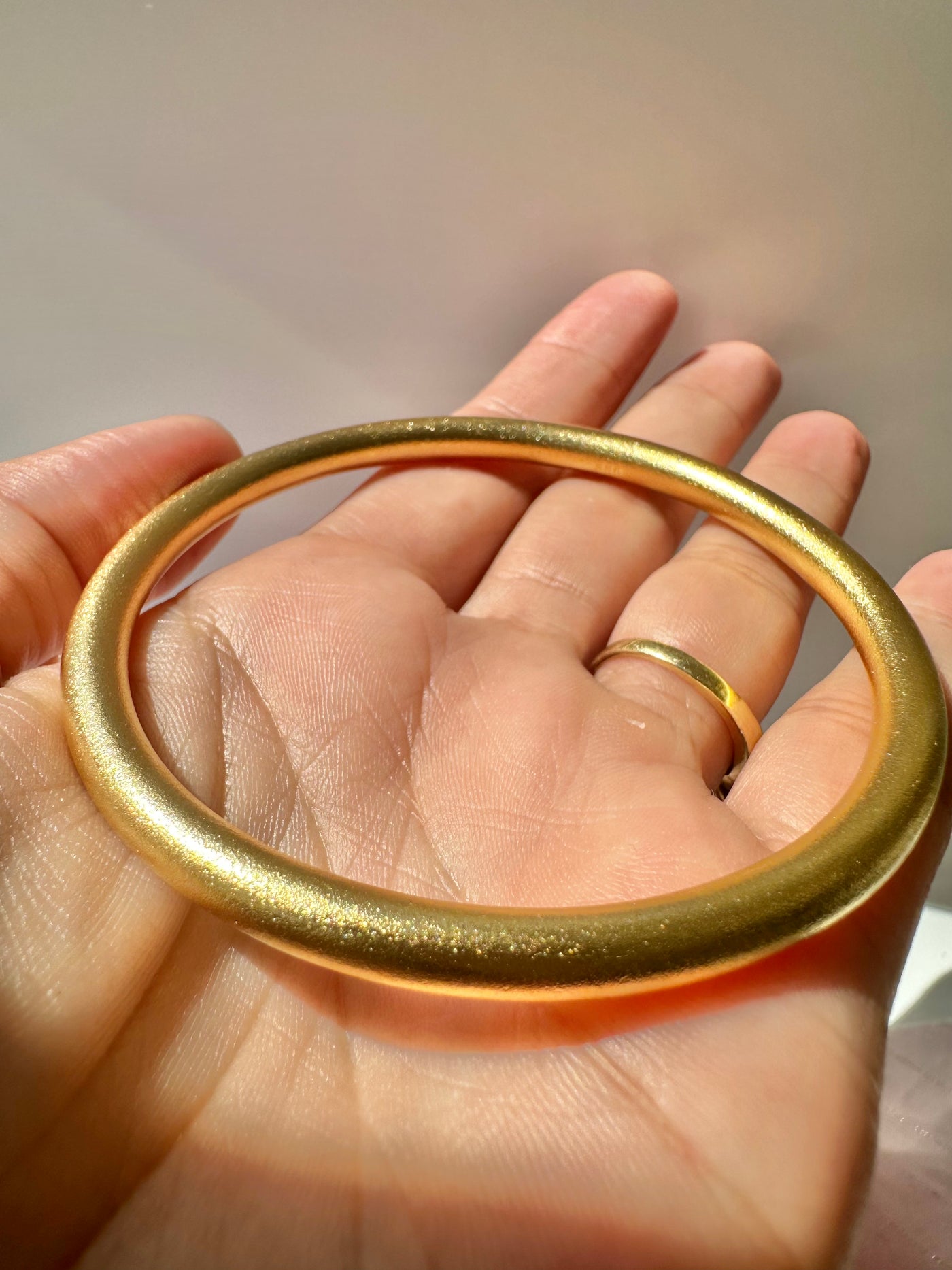 Circle Gold Bangle Bracelet