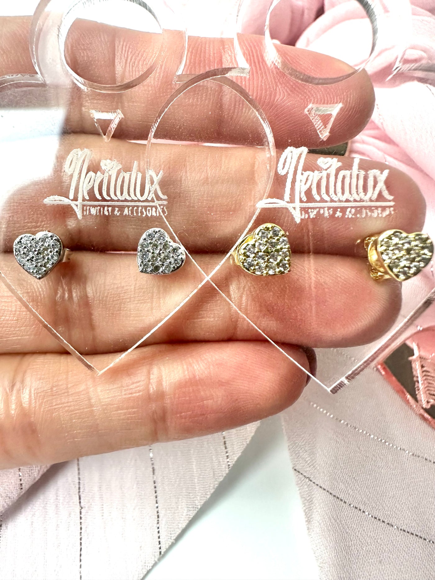 Stud Hearts Earrings