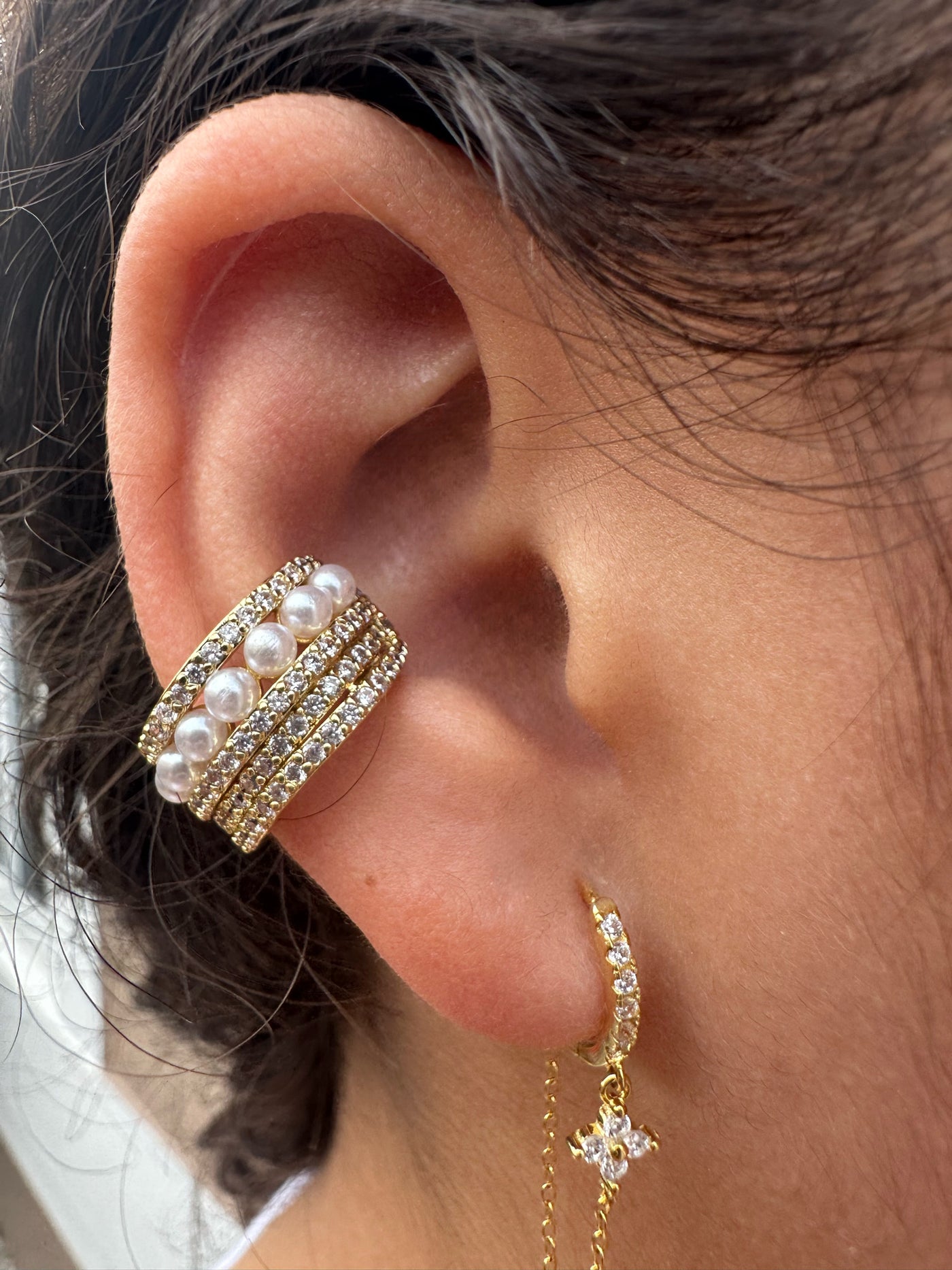 Zirconia and Pearls Ear Cuff Earrings