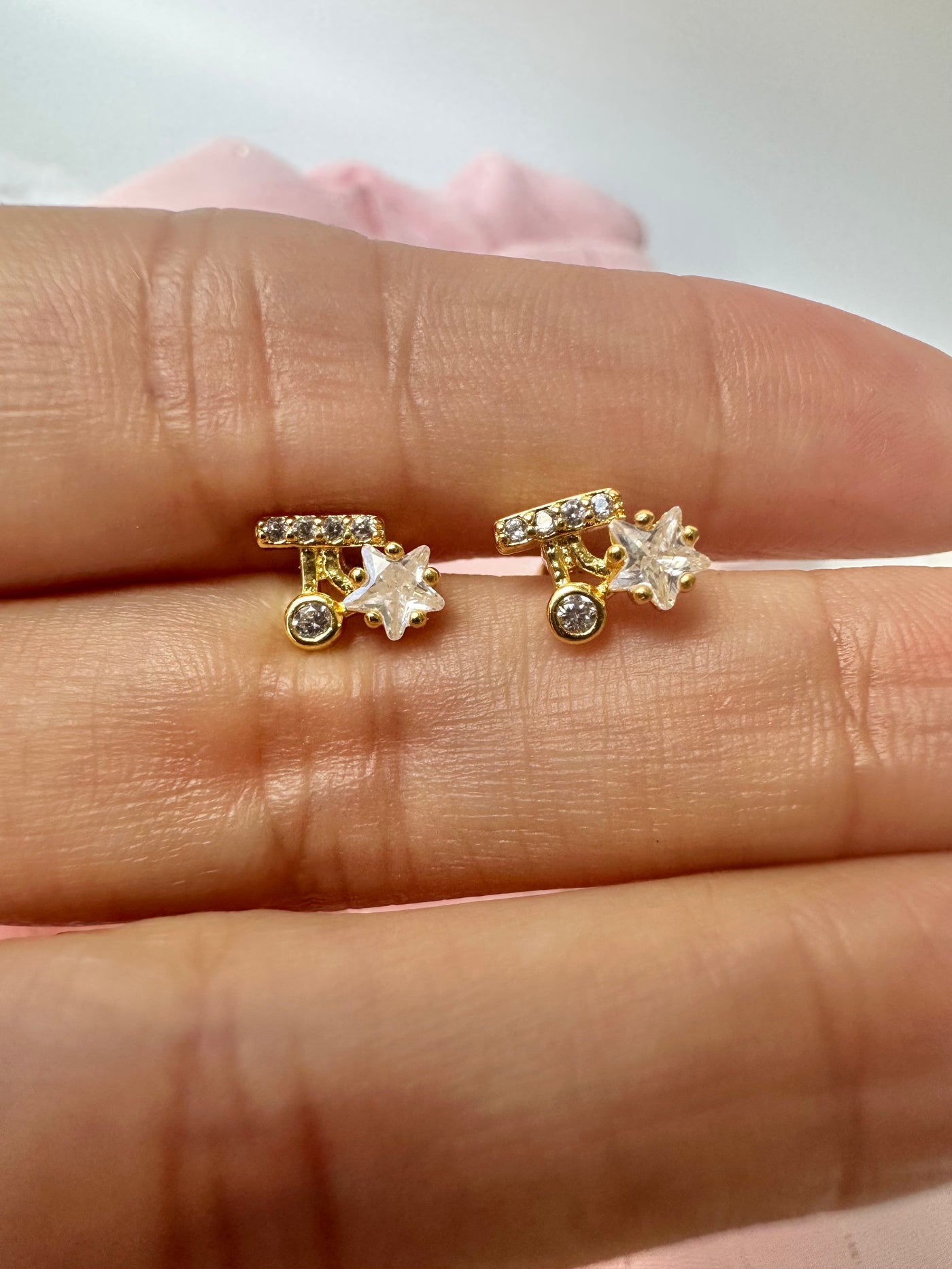 Zirconia Star Stud Earrings